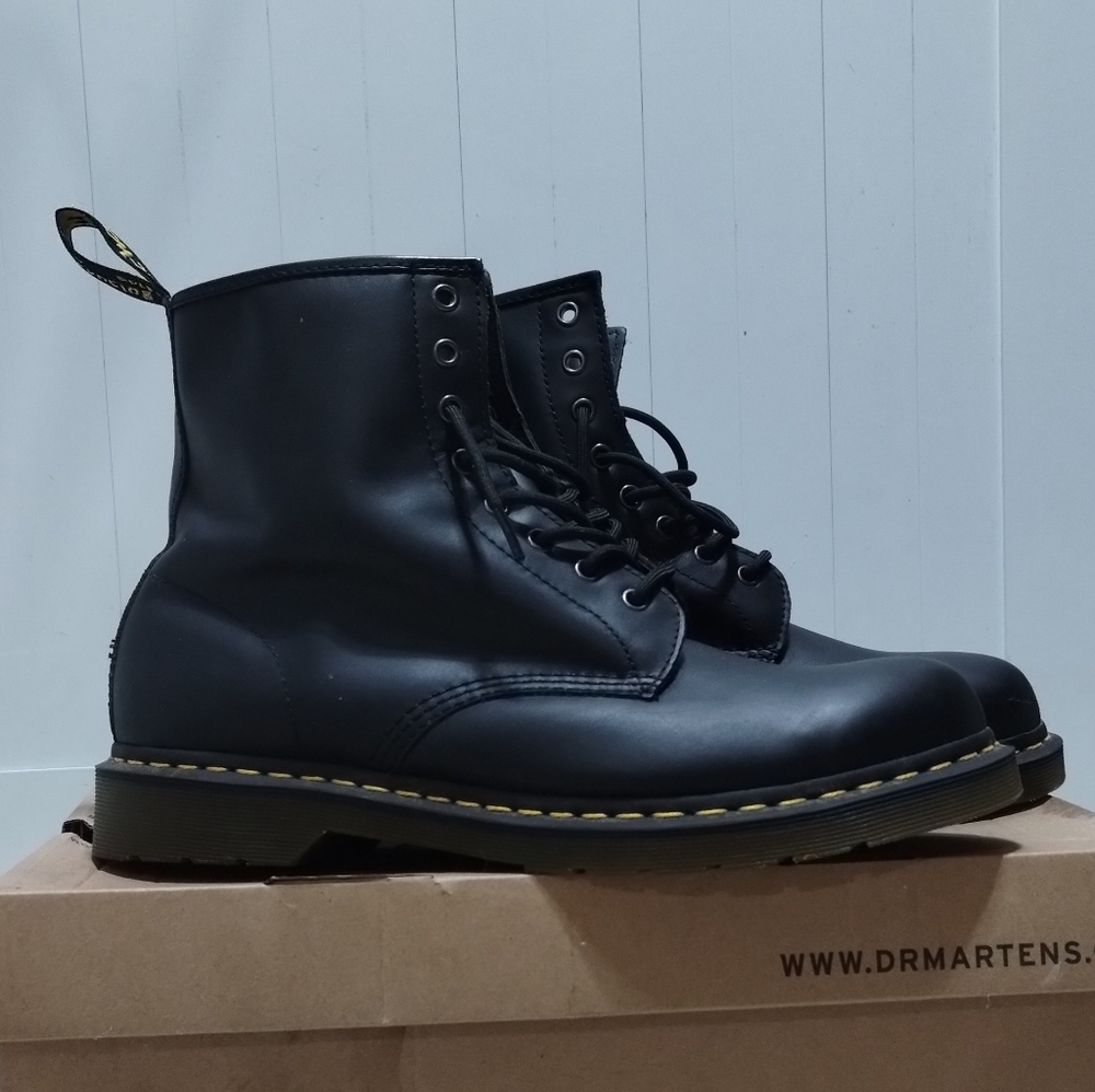 DR.MARTENS